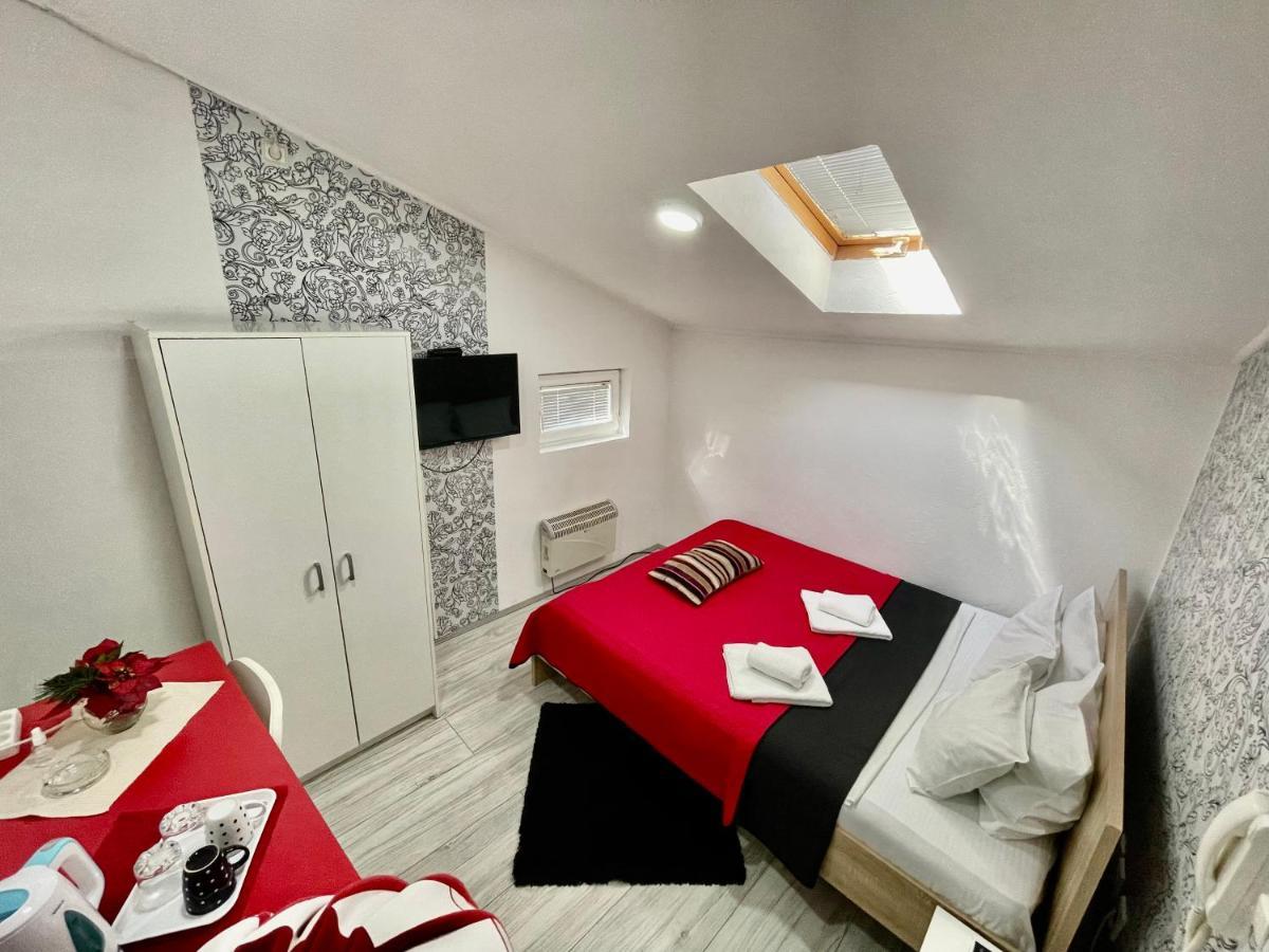 Apartmani Aleksandra U Centru Grada Kragujevac Exterior foto
