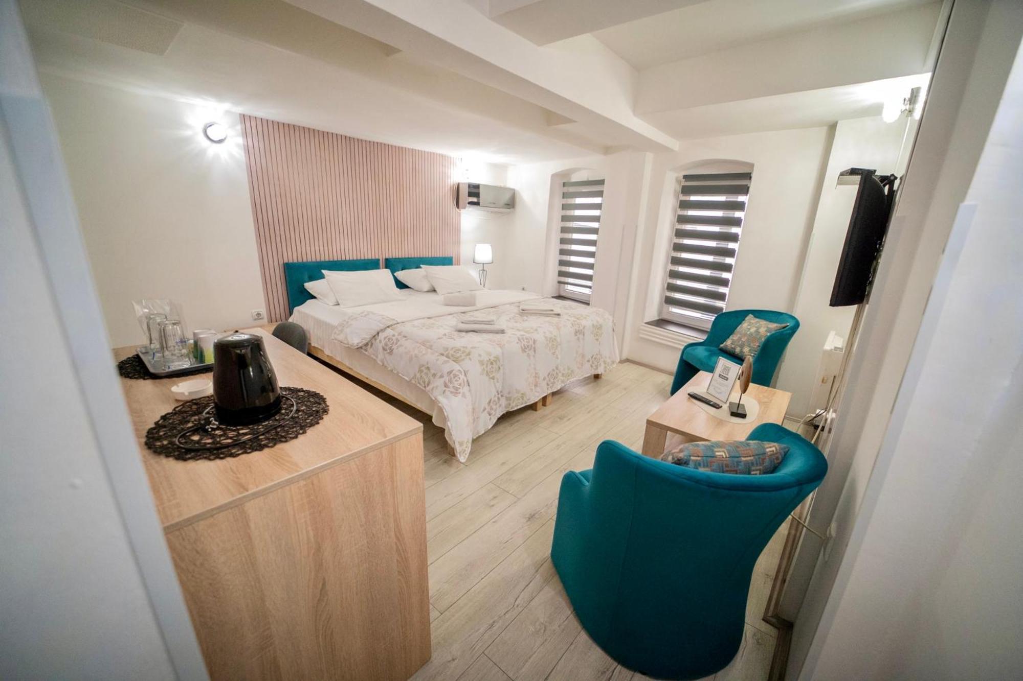 Apartmani Aleksandra U Centru Grada Kragujevac Exterior foto