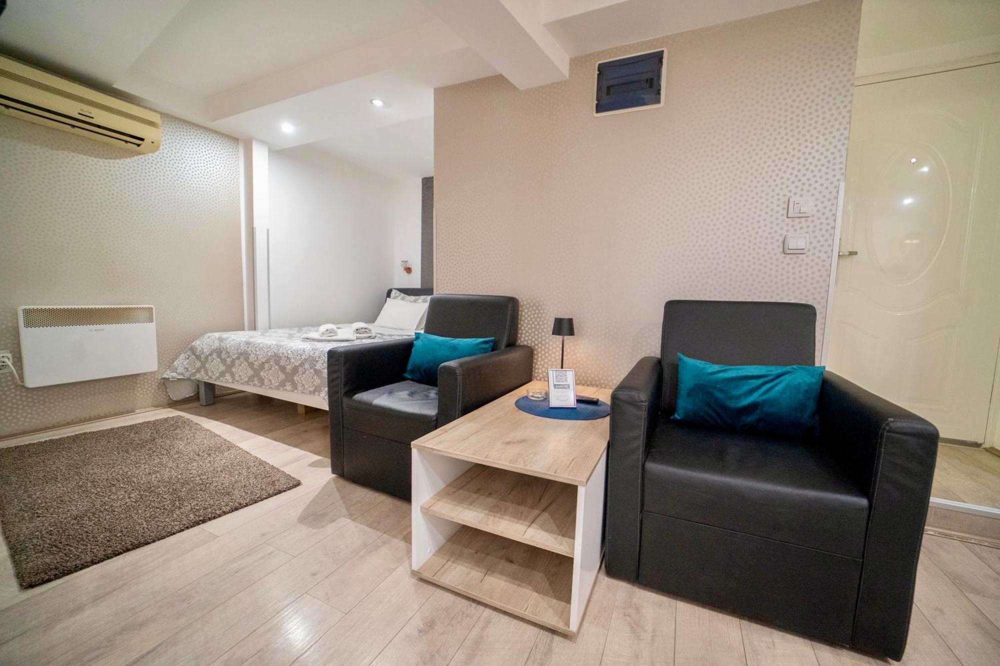 Apartmani Aleksandra U Centru Grada Kragujevac Exterior foto